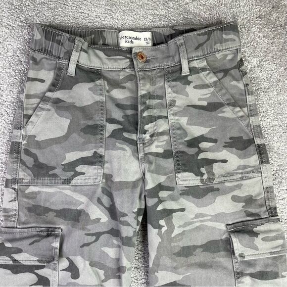 Abercrombie Kids Joggers Girl’s 13/14 Gray Camouflage Cargo Pockets - Picture 2 of 11